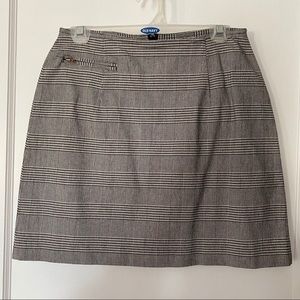 The Limited Vintage Plaid Black/White Skirt